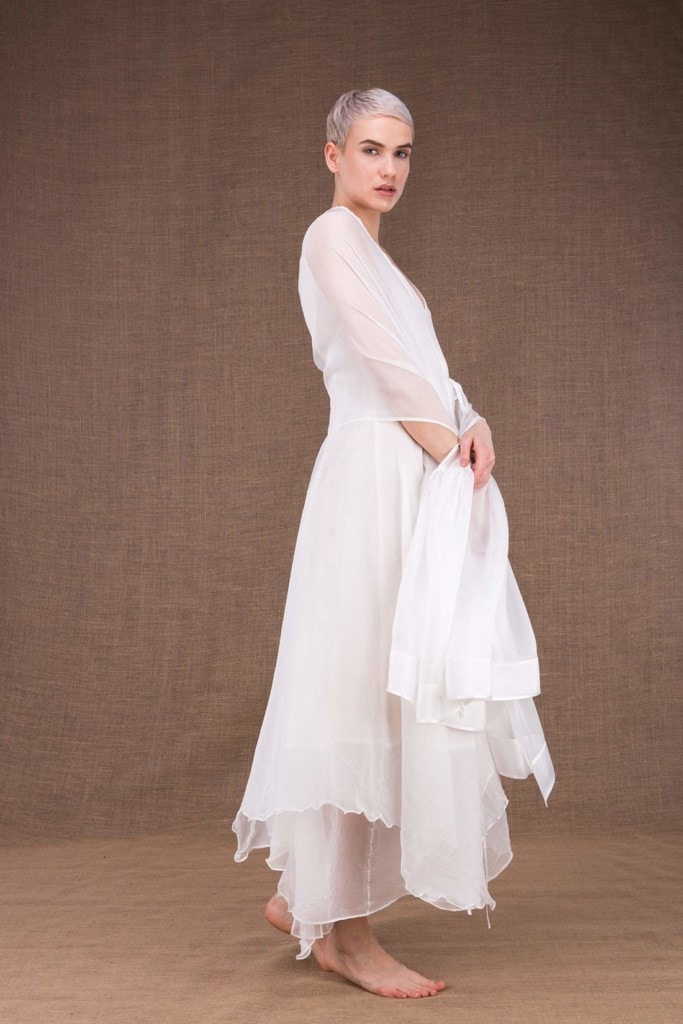 Bora white silk wedding shawl - Boutique ASKA
