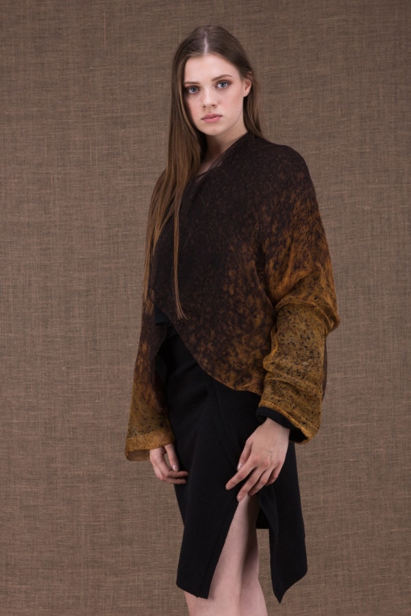 Yulong Noir-Or veste en laine et soie peint à la main - 1