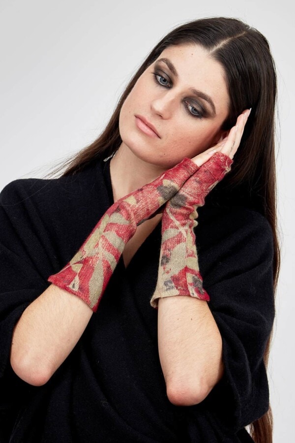 Hand printed cashmere mittens DOLCE Red 6