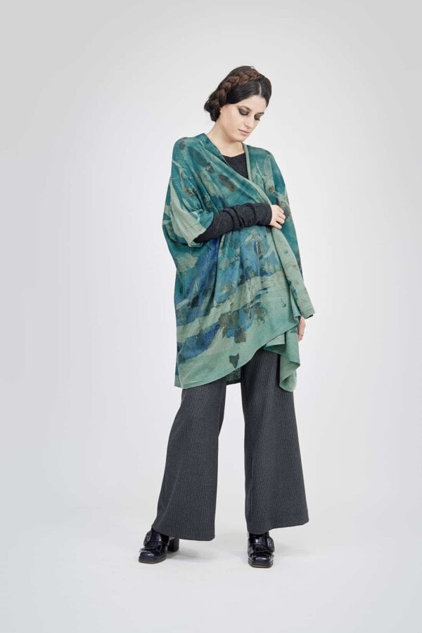 Veste kimono imprimee a la main en maille de laine ISADORA Vert 2