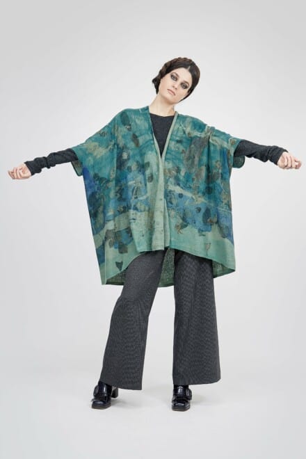 Veste kimono imprimee a la main en maille de laine ISADORA Vert 4