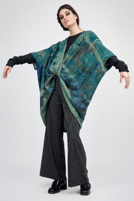 Veste kimono imprimee a la main en maille de laine ISADORA Vert 7