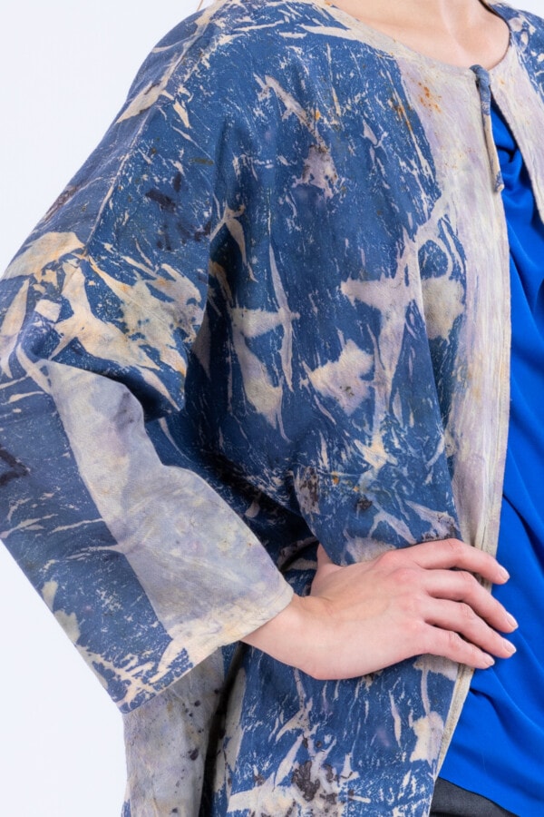 Veste large bleu en coton bio eco-print IZA 5