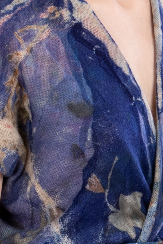 Blue wrap dress in eco-print cashmere ZUNIA 6