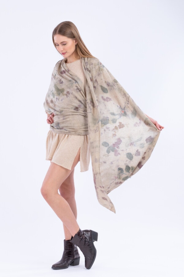 Beige eco-print cashmere shawl DUNAJ 2