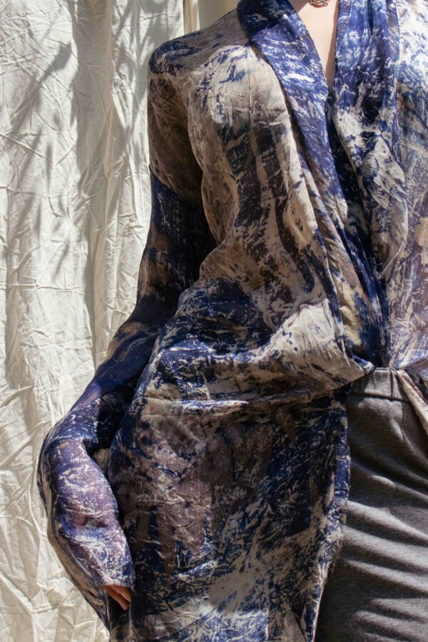 Kimono court bleu en soie imprimé à la main CRETA 4